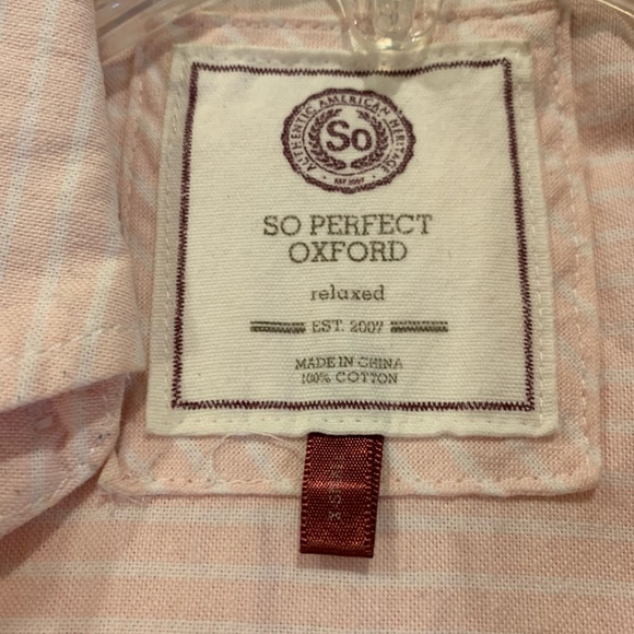 Woman’s shirt - Picture 2 of 3